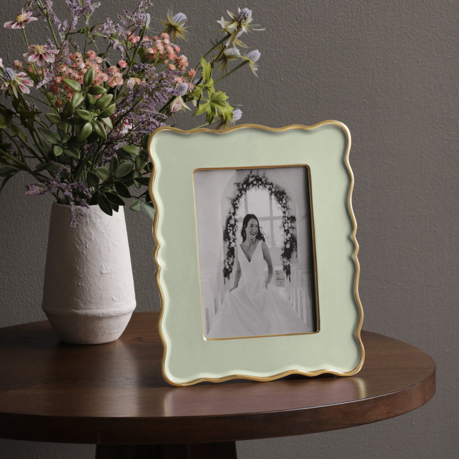 beatriz-ball-frame-encanto-rea-5x7-pistachio