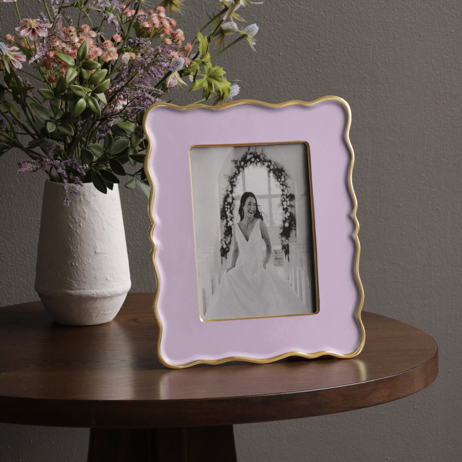 beatriz-ball-frame-encanto-rea-5x7-lilac