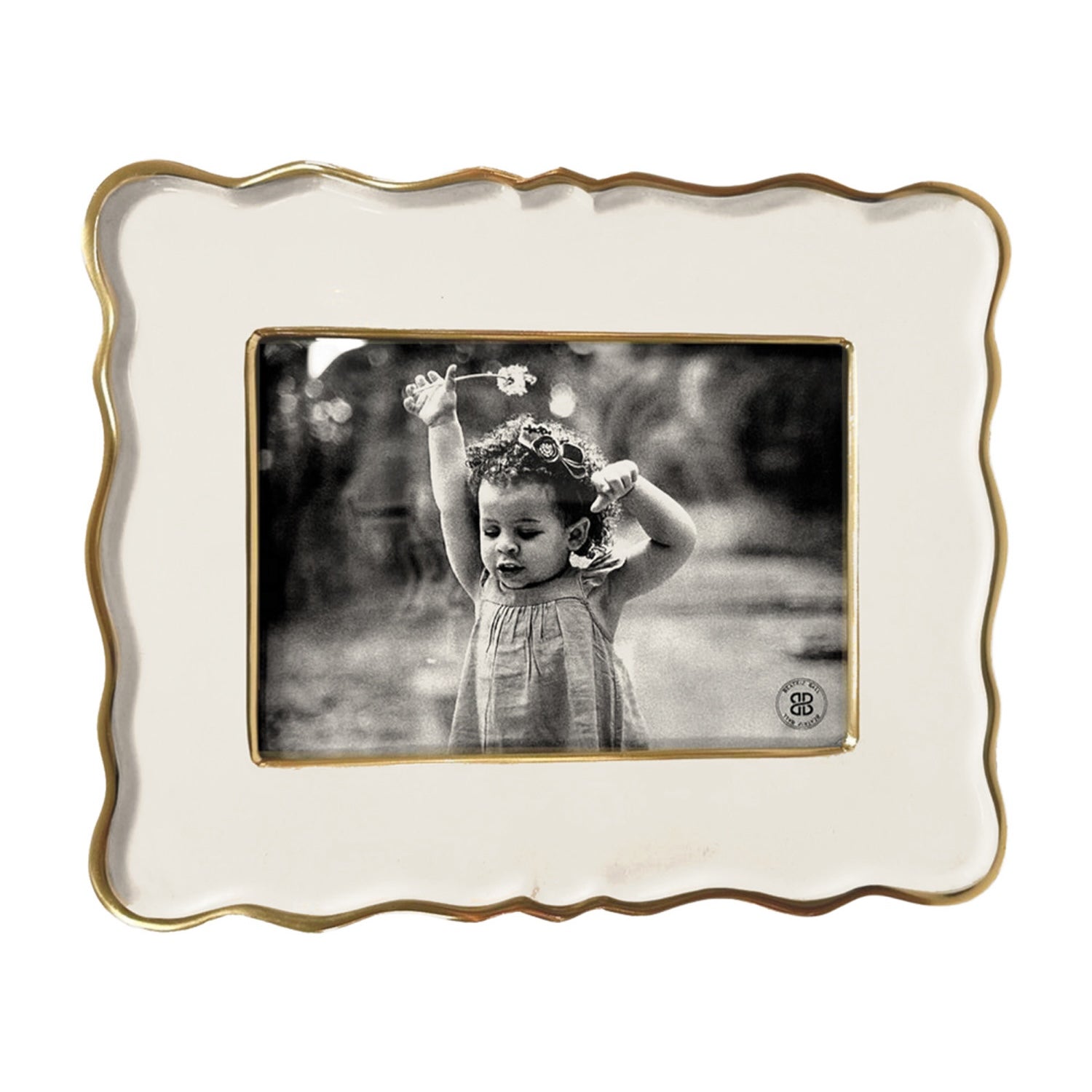 beatriz-ball-frame-encanto-rea-5x7-cream