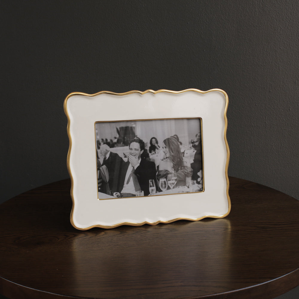 beatriz-ball-frame-encanto-rea-5x7-cream