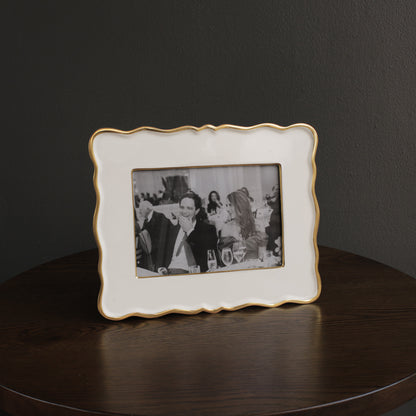 beatriz-ball-frame-encanto-rea-5x7-cream