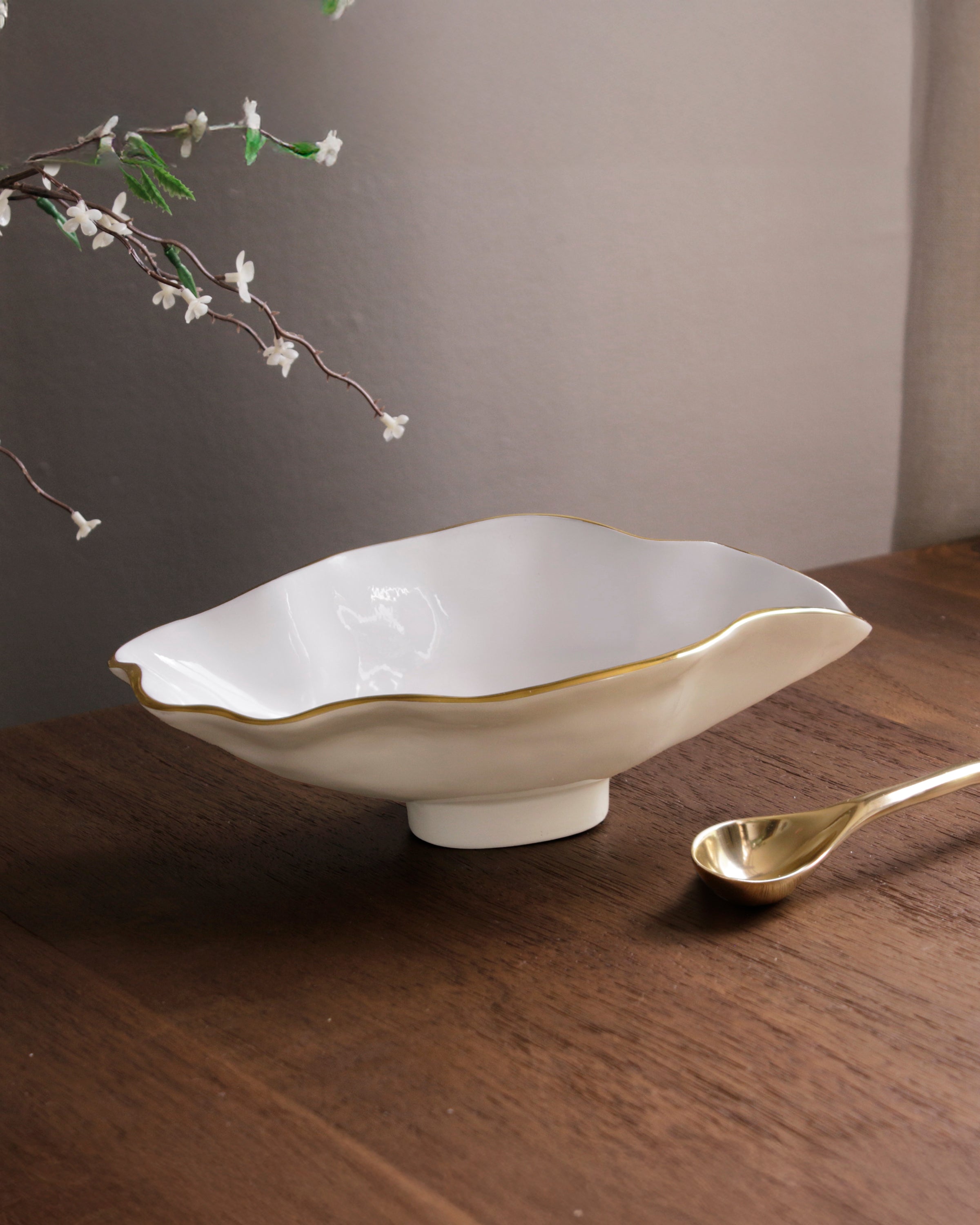 beatriz-ball-encanto-claire-small-oval-bowl-with-spoon-cream-white-and-gold