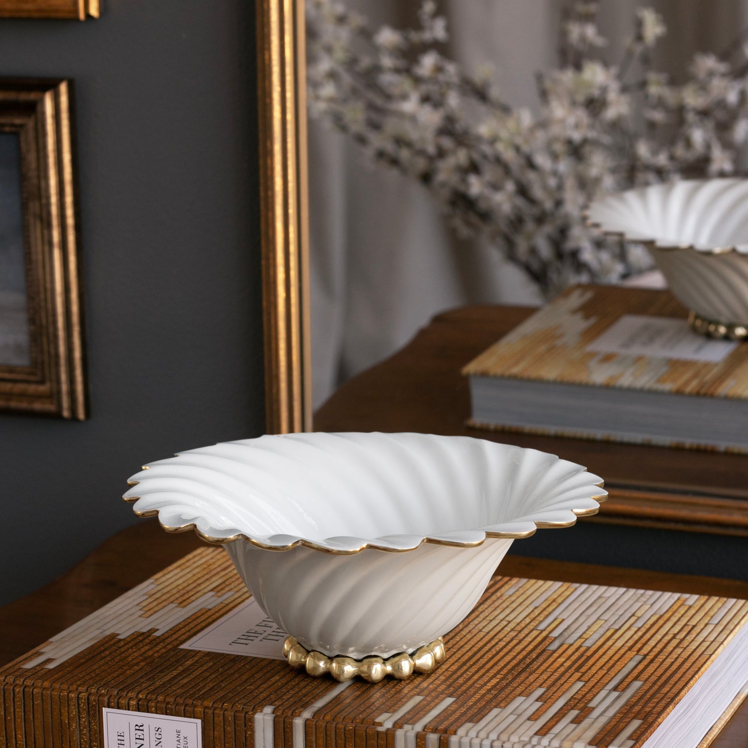 beatriz-ball-encanto-vienna-small-bowl-with-pearl-base-cream-and-white