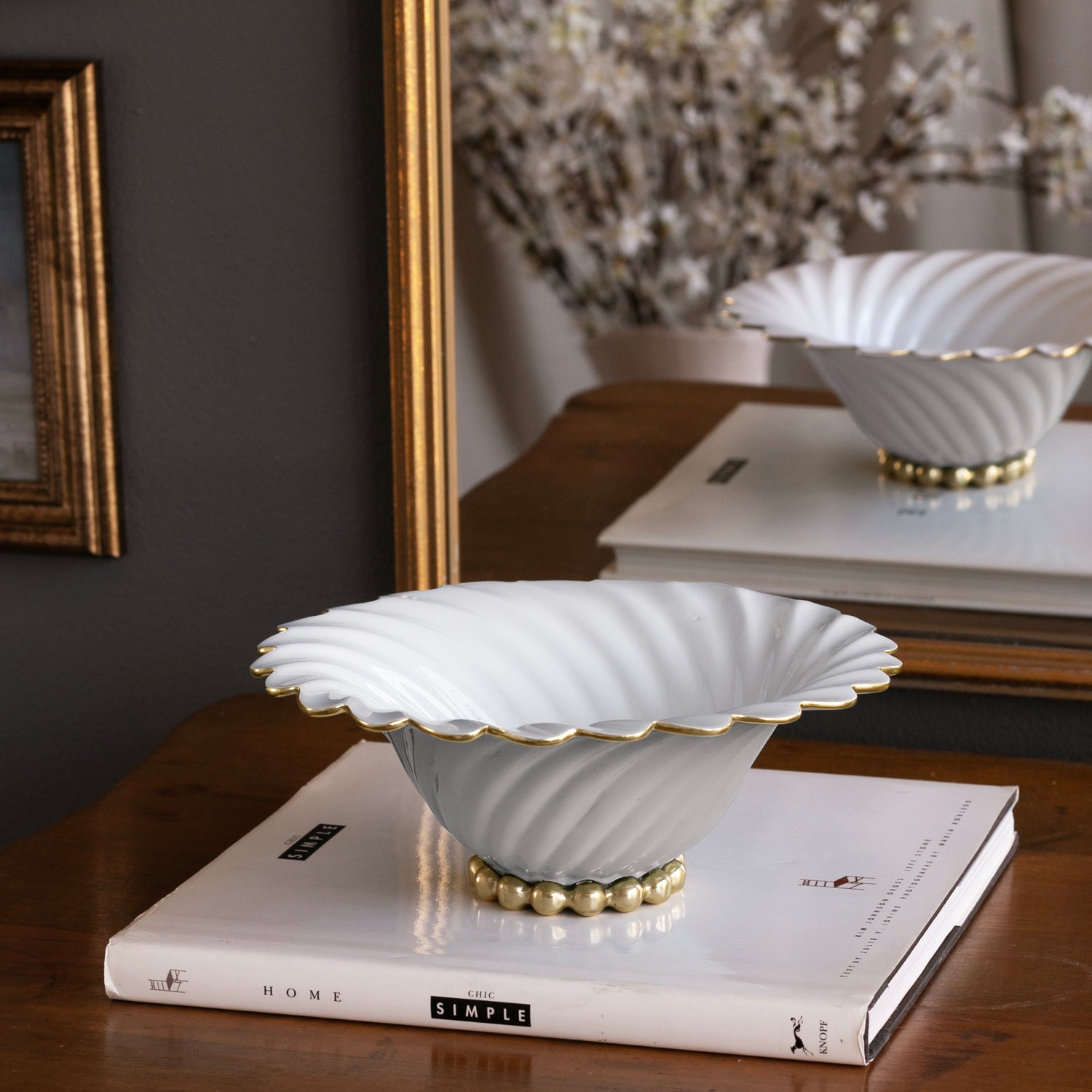 beatriz-ball-encanto-vienna-small-bowl-with-pearl-base-dove-and-white