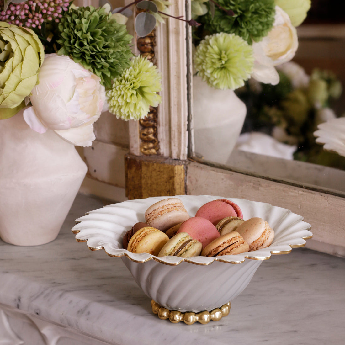 beatriz-ball-encanto-vienna-small-bowl-with-pearl-base-dove-and-white