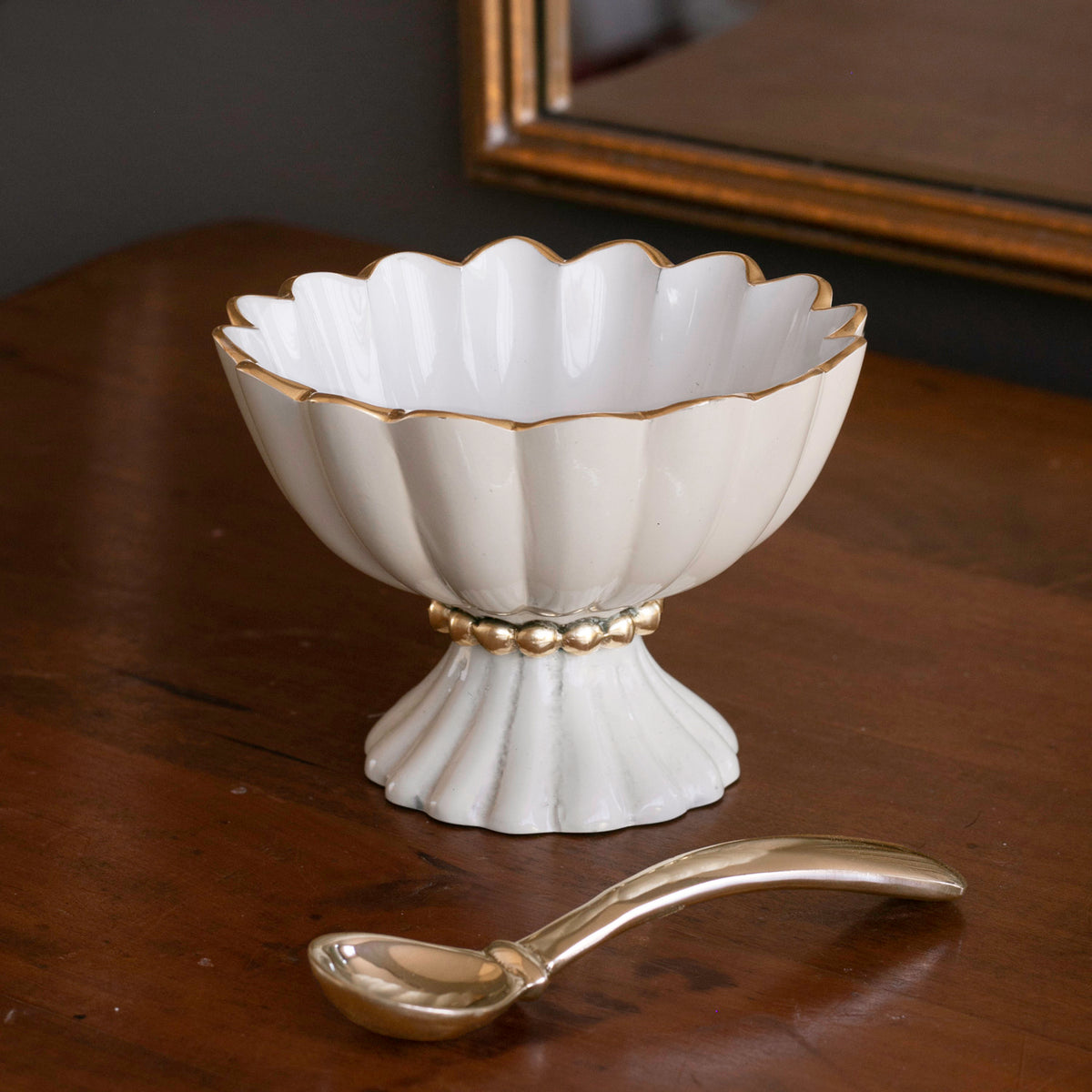 beatriz-ball-encanto-vienna-mini-pedestal-with-spoon-cream-and-white