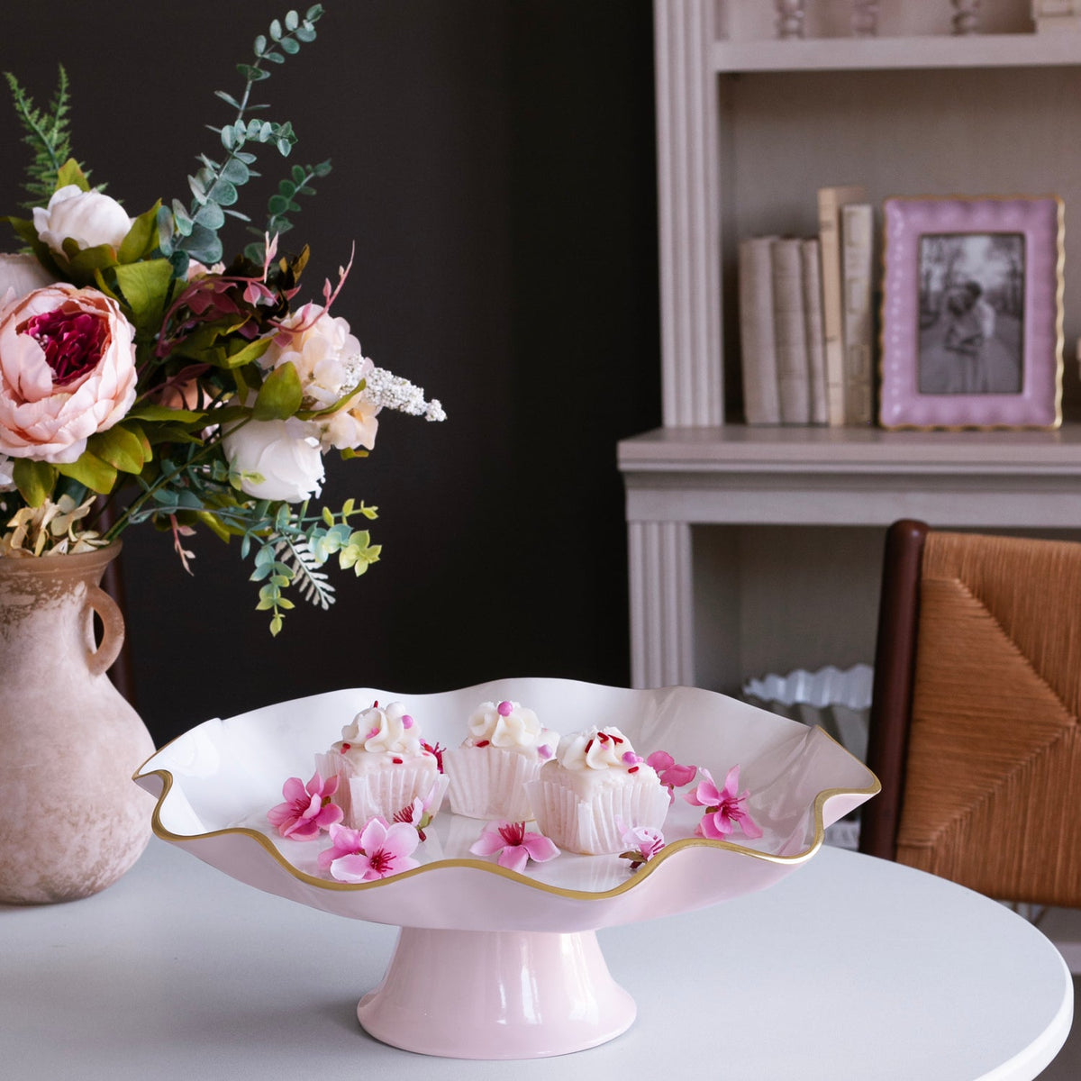 beatriz-ball-encanto-carola-pedestal-cake-plate-camellia-and-white