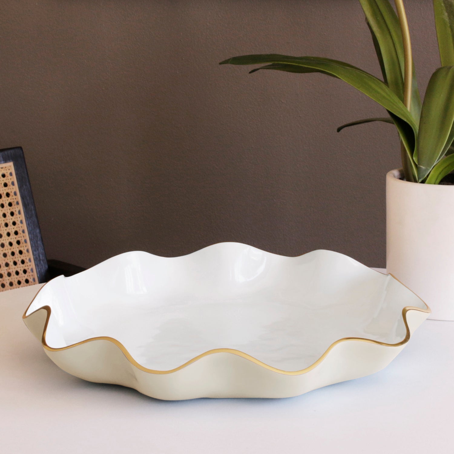 beatriz-ball-encanto-carola-large-round-platter-cream-and-white