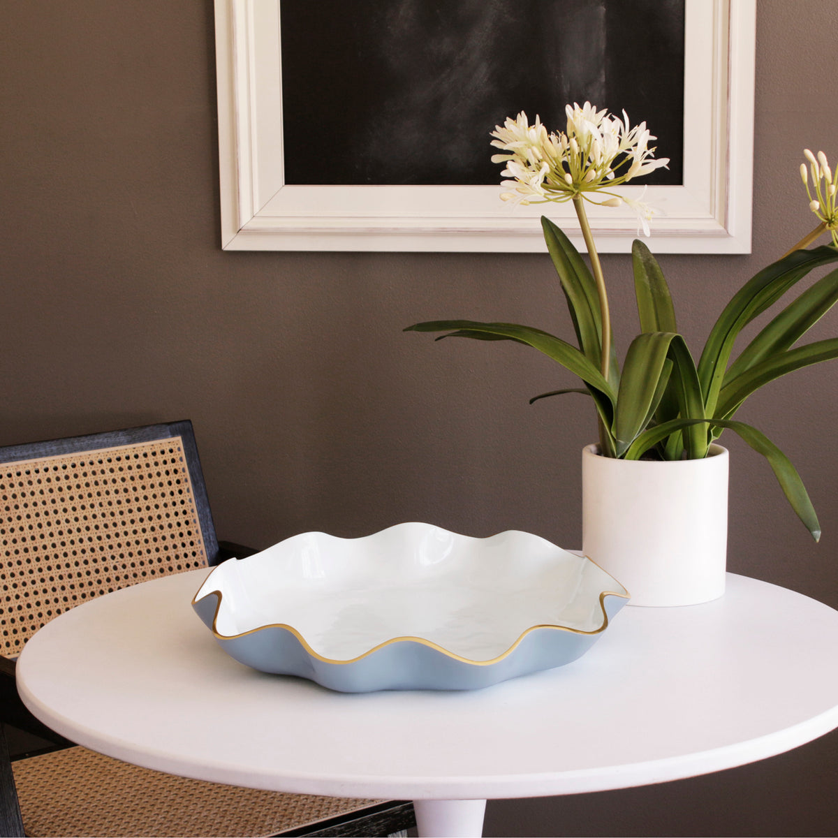 beatriz-ball-encanto-carola-large-round-platter-periwinkle-and-white