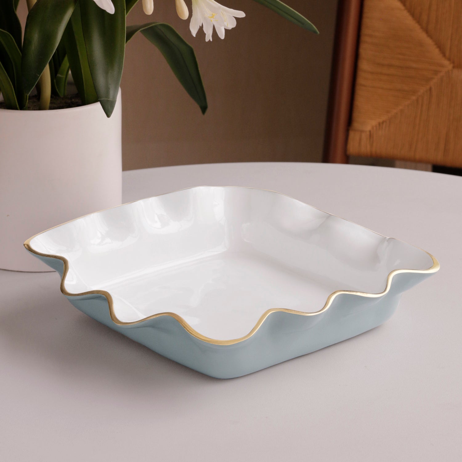 beatriz-ball-encanto-carola-square-casserole-holder-slate-and-white