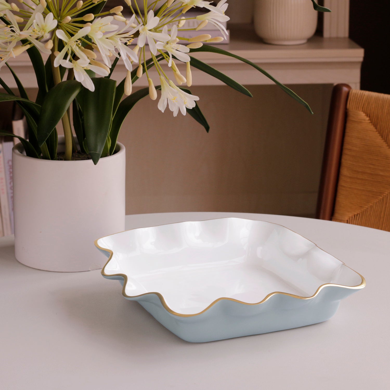 beatriz-ball-encanto-carola-square-casserole-holder-slate-and-white
