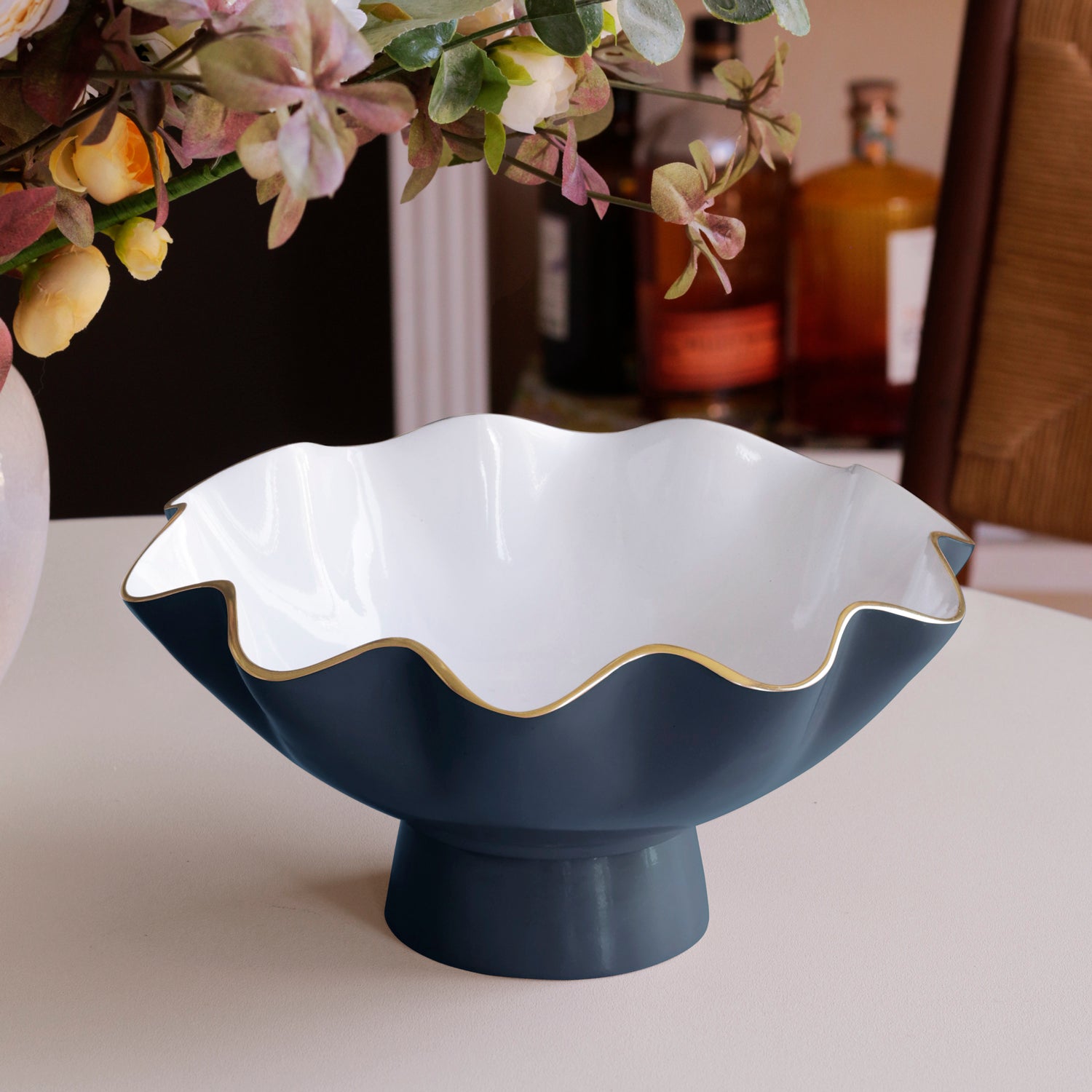 beatriz-ball-encanto-carola-small-pedestal-midnight-and-white