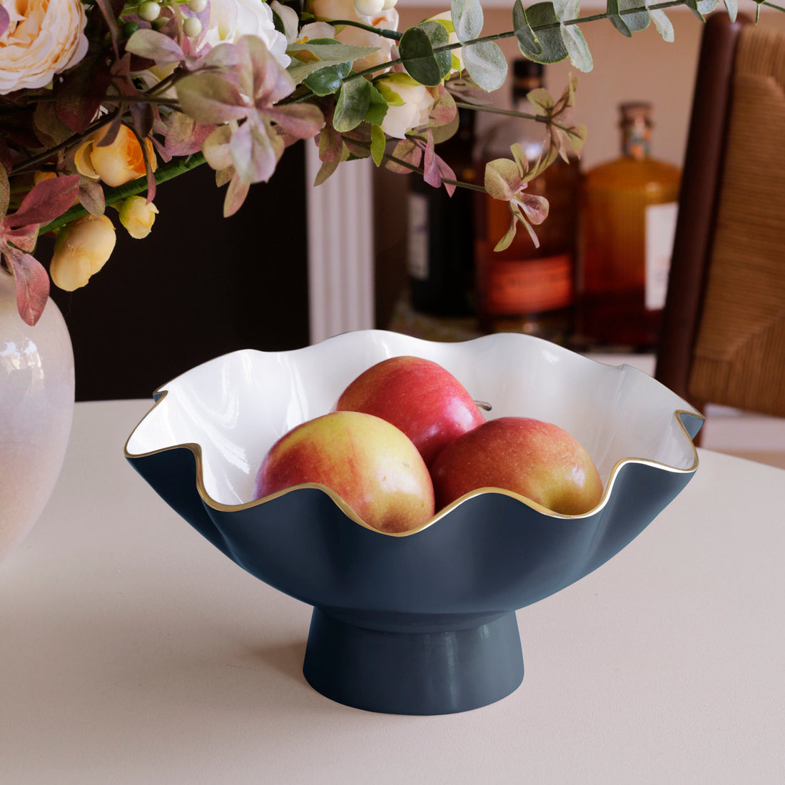 beatriz-ball-encanto-carola-small-pedestal-midnight-and-white