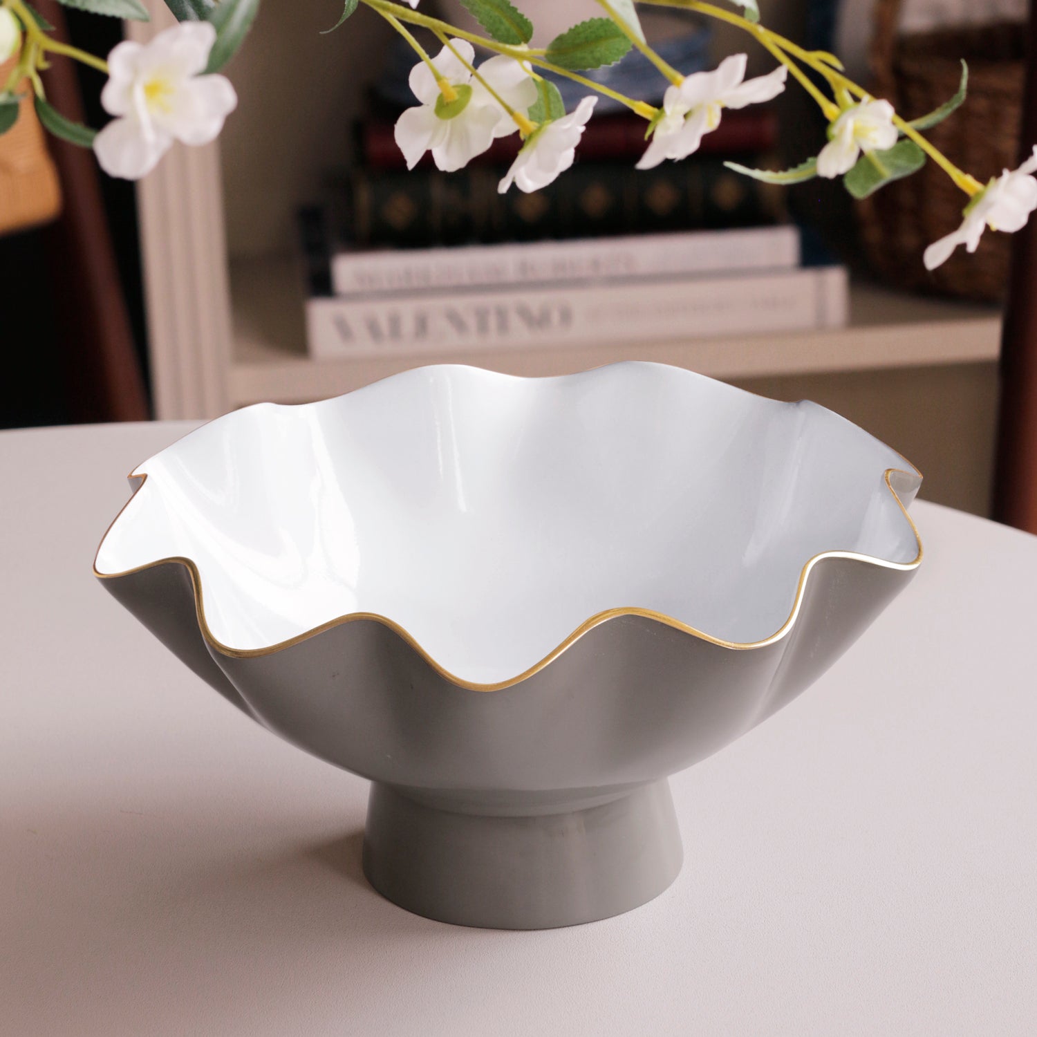 beatriz-ball-encanto-carola-small-pedestal-pewter-and-white