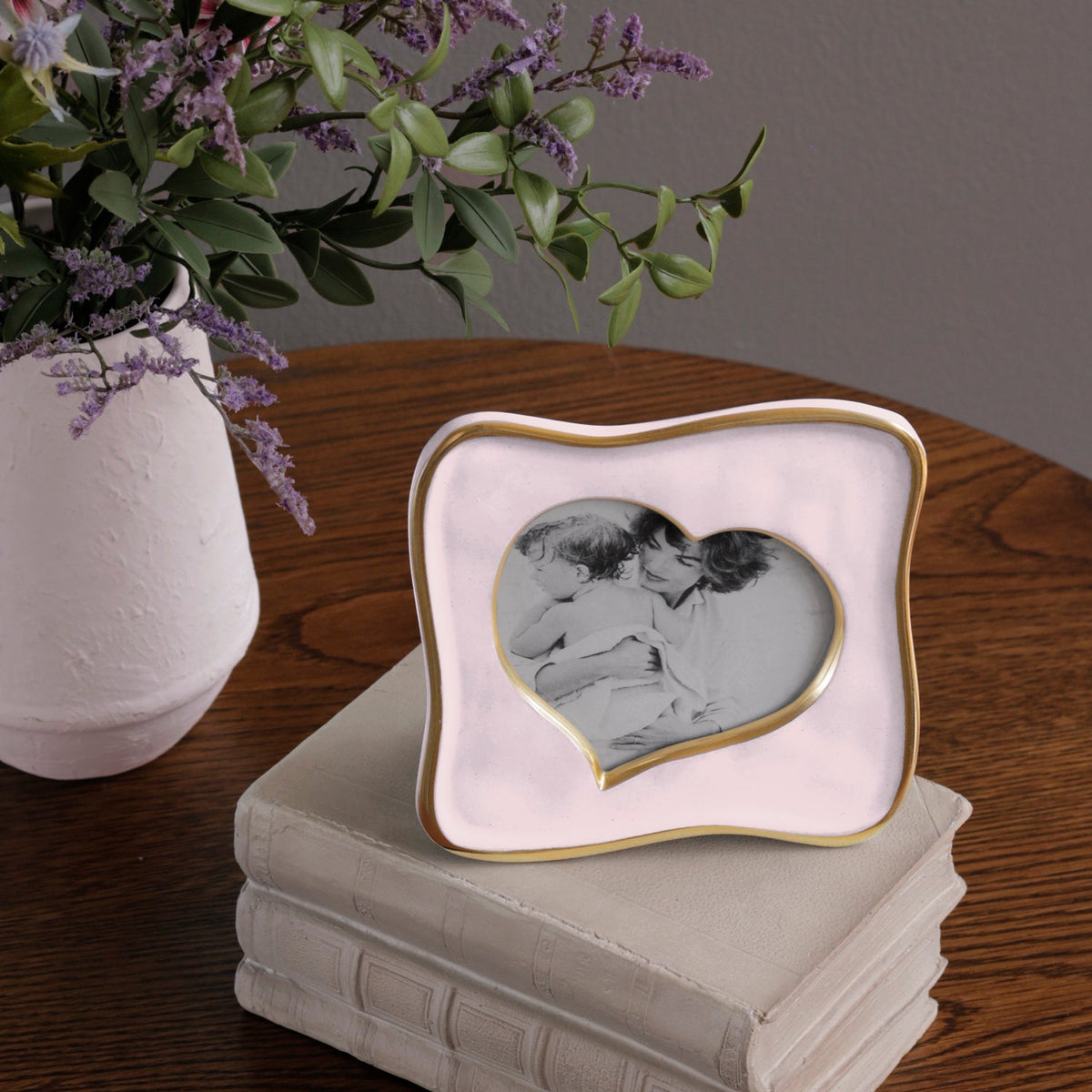 beatriz-ball-frame-encanto-curved-heart-5-x-5-camellia