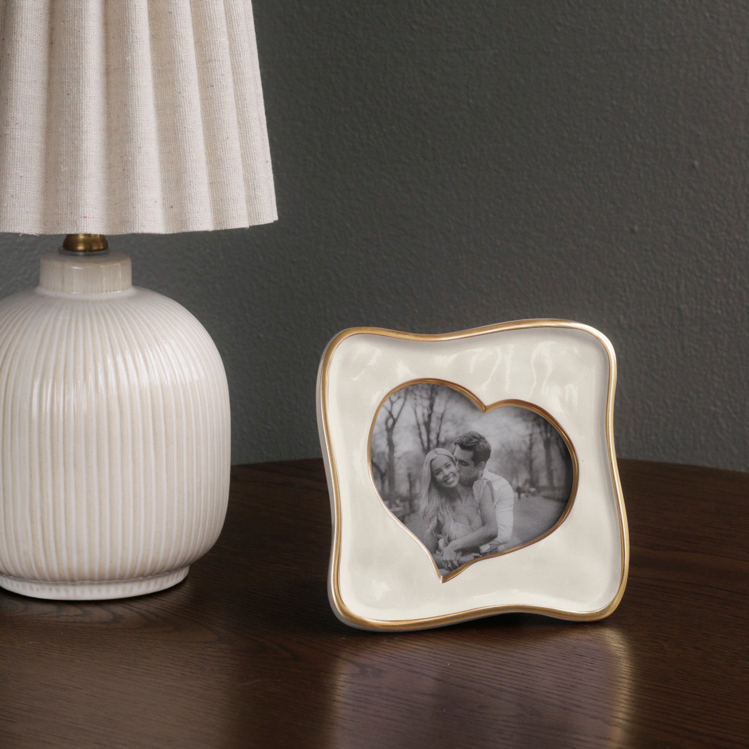 FINAL SALE - FRAME Encanto Curved Heart 5 x 5 (Cream) SECONDS - NON REFUNDABLE