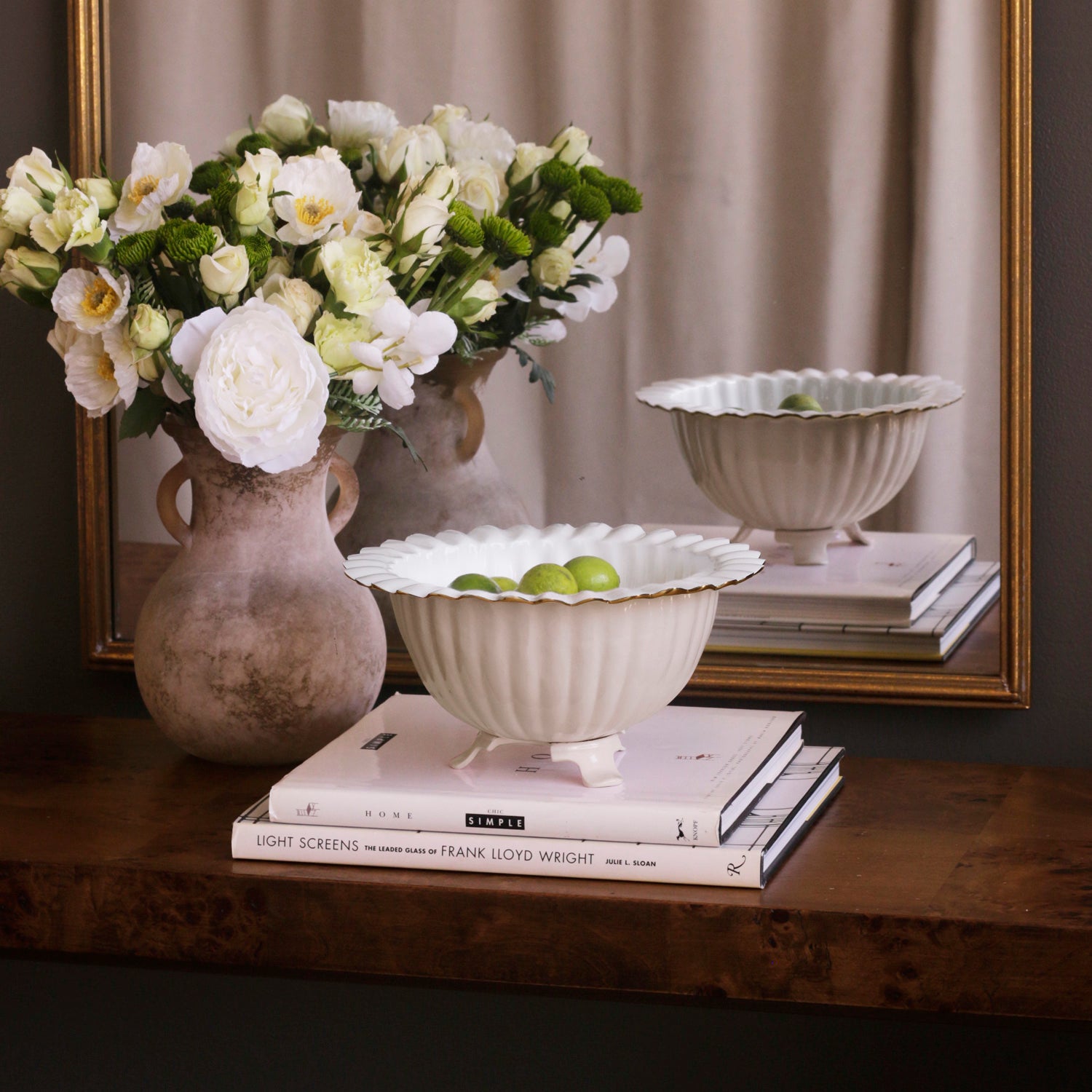 beatriz-ball-encanto-vienna-footed-medium-bowl-cream-and-white