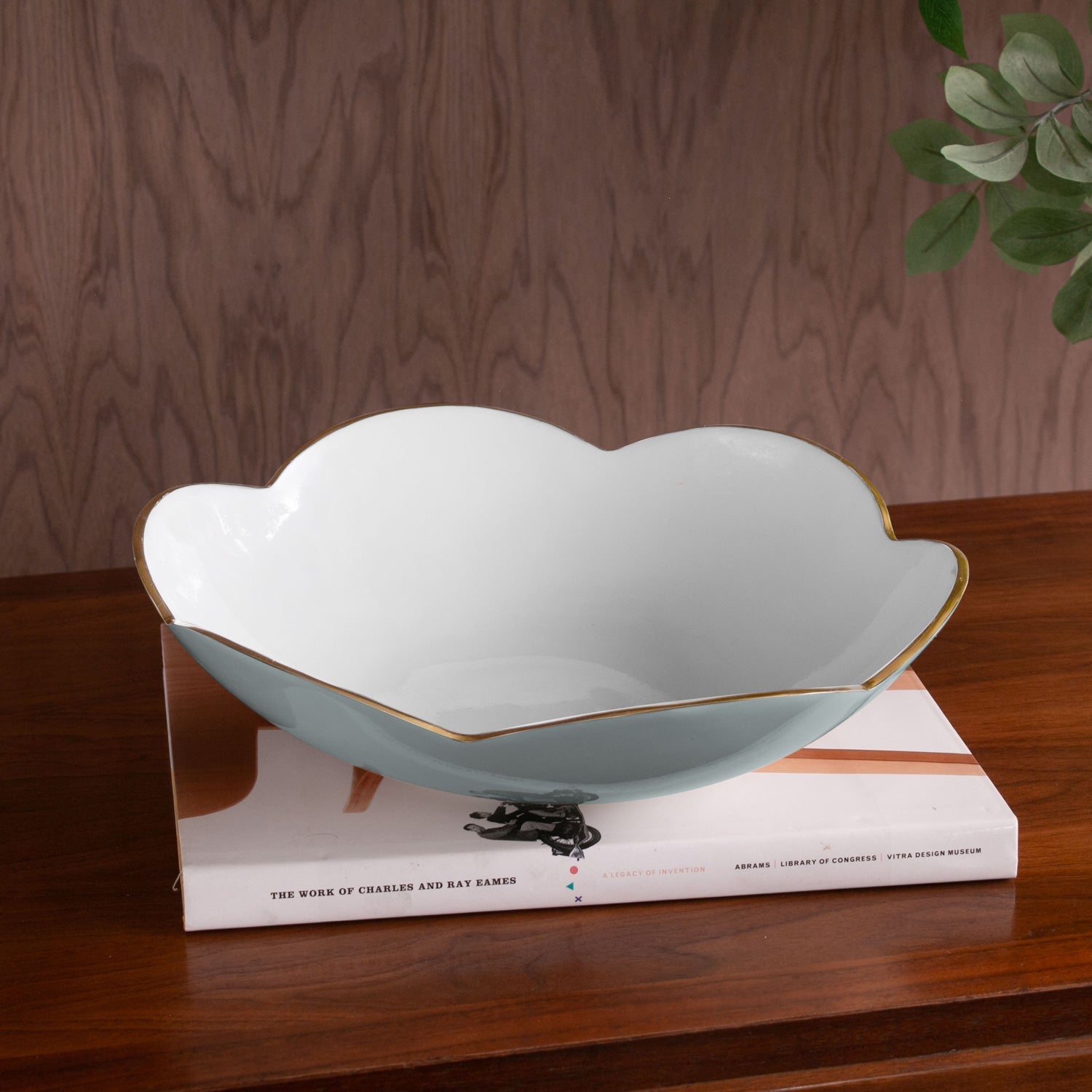 encanto-amelia-medium-bowl-slate-and-white