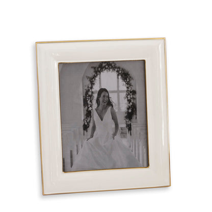 frame-encanto-charlotte-8-x-10-cream