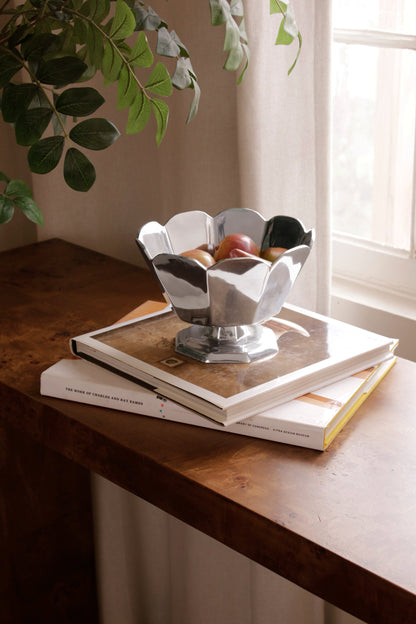 vintage-faceted-pedestal