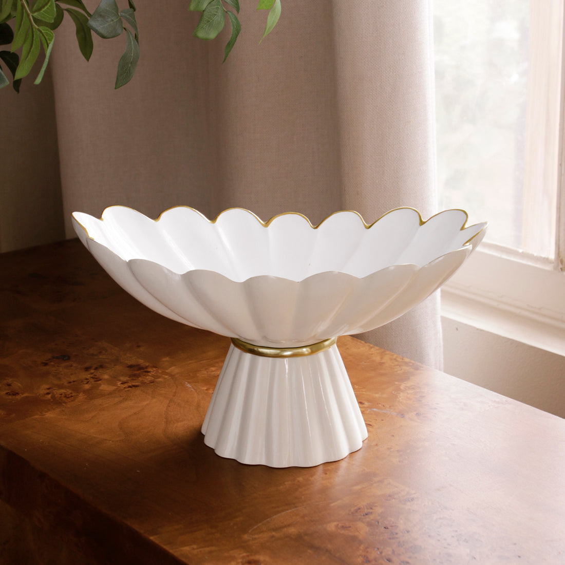 ENCANTO Vintage Hermes  Pedestal Cream and White