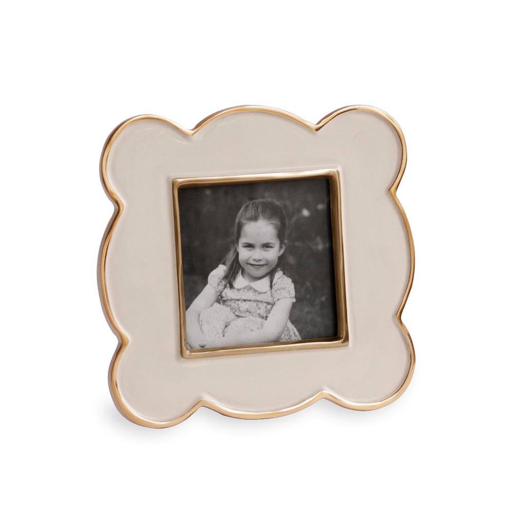 encanto-amelia-giftables-frame-3x-3-cream