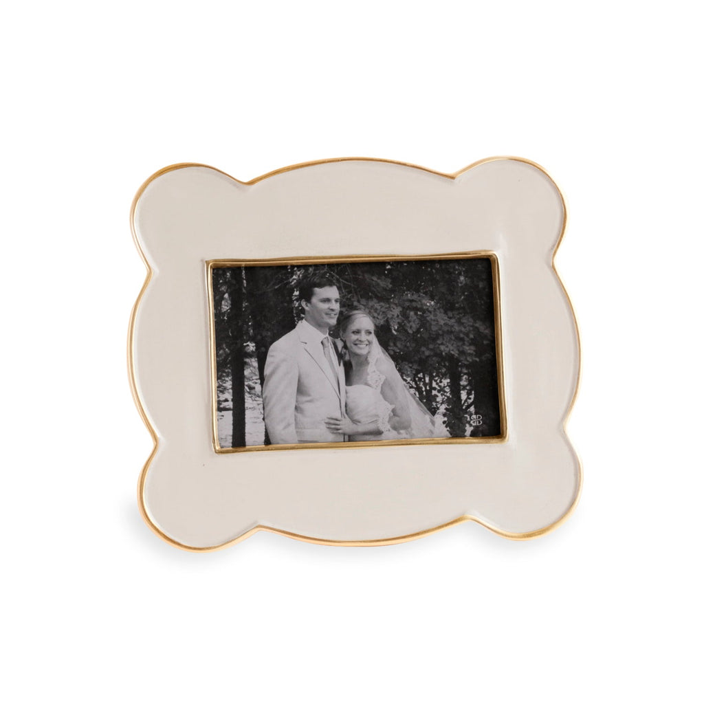 encanto-amelia-frame-4x-6-cream