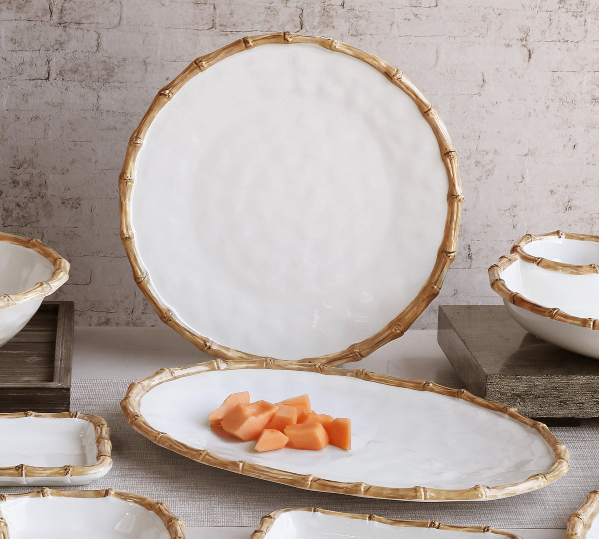 beatriz-ball-vida-bamboo-large-oval-platter-white-and-natural