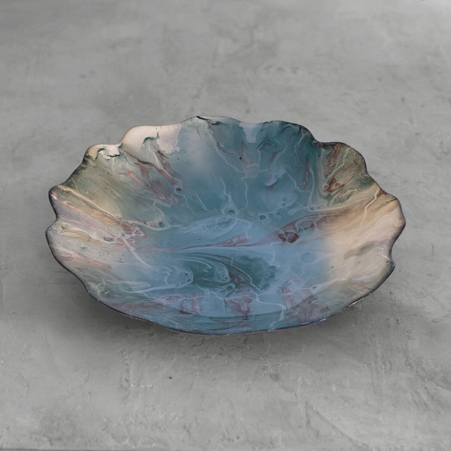 GLASS New Orleans Foil Leafing Centerpiece with Scalloped Edges (Light Teal &amp; Gold)