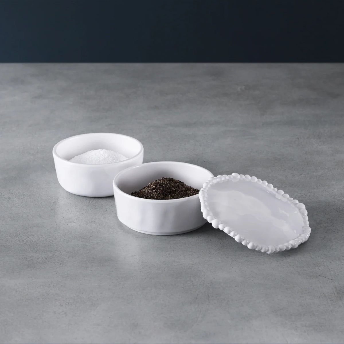 beatriz-ball-vida-alegria-stackable-salt-pepper-cellar-with-lid-white