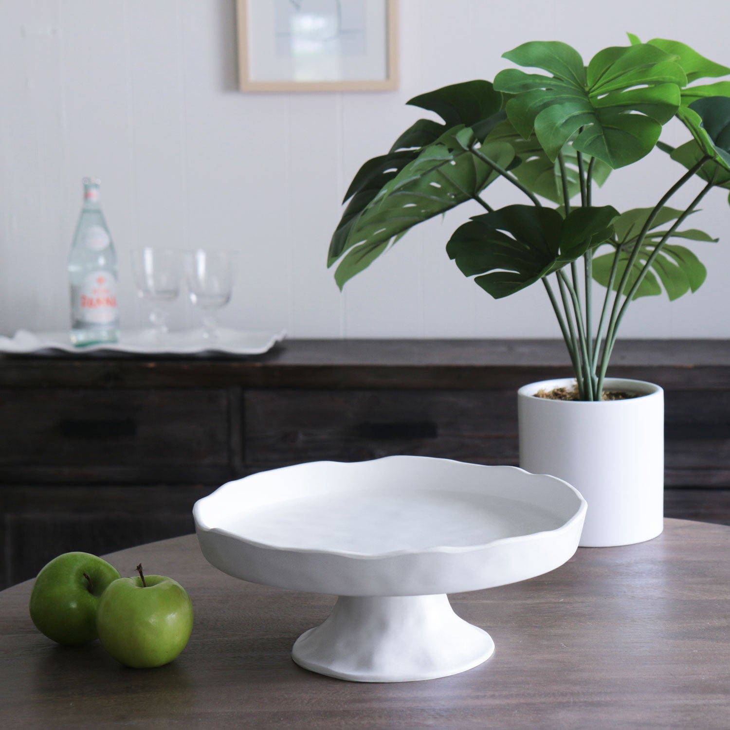 Vienna Vida Pedestal Cake Plate main image 0