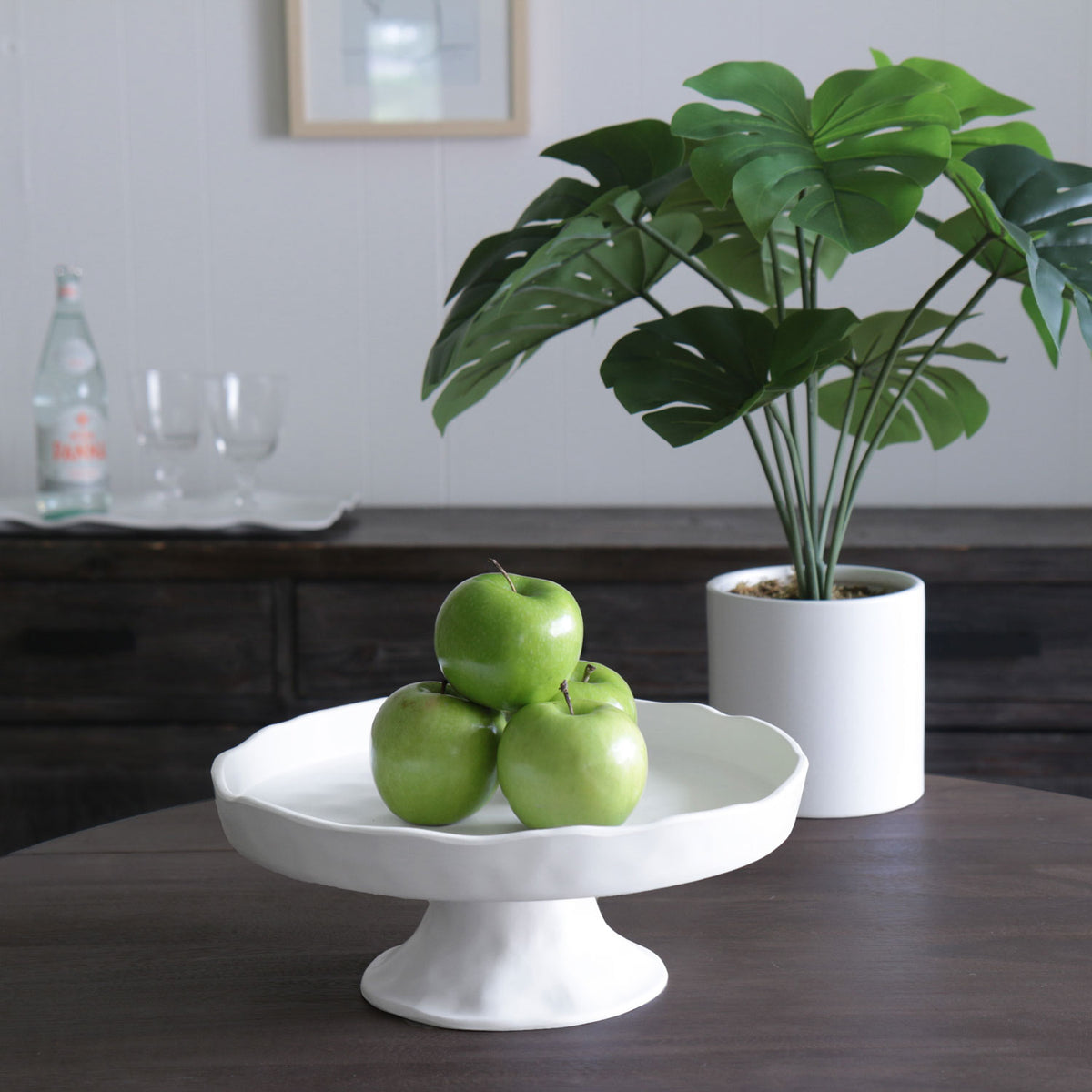 beatriz-ball-vida-nube-round-pedestal-cake-plate-white
