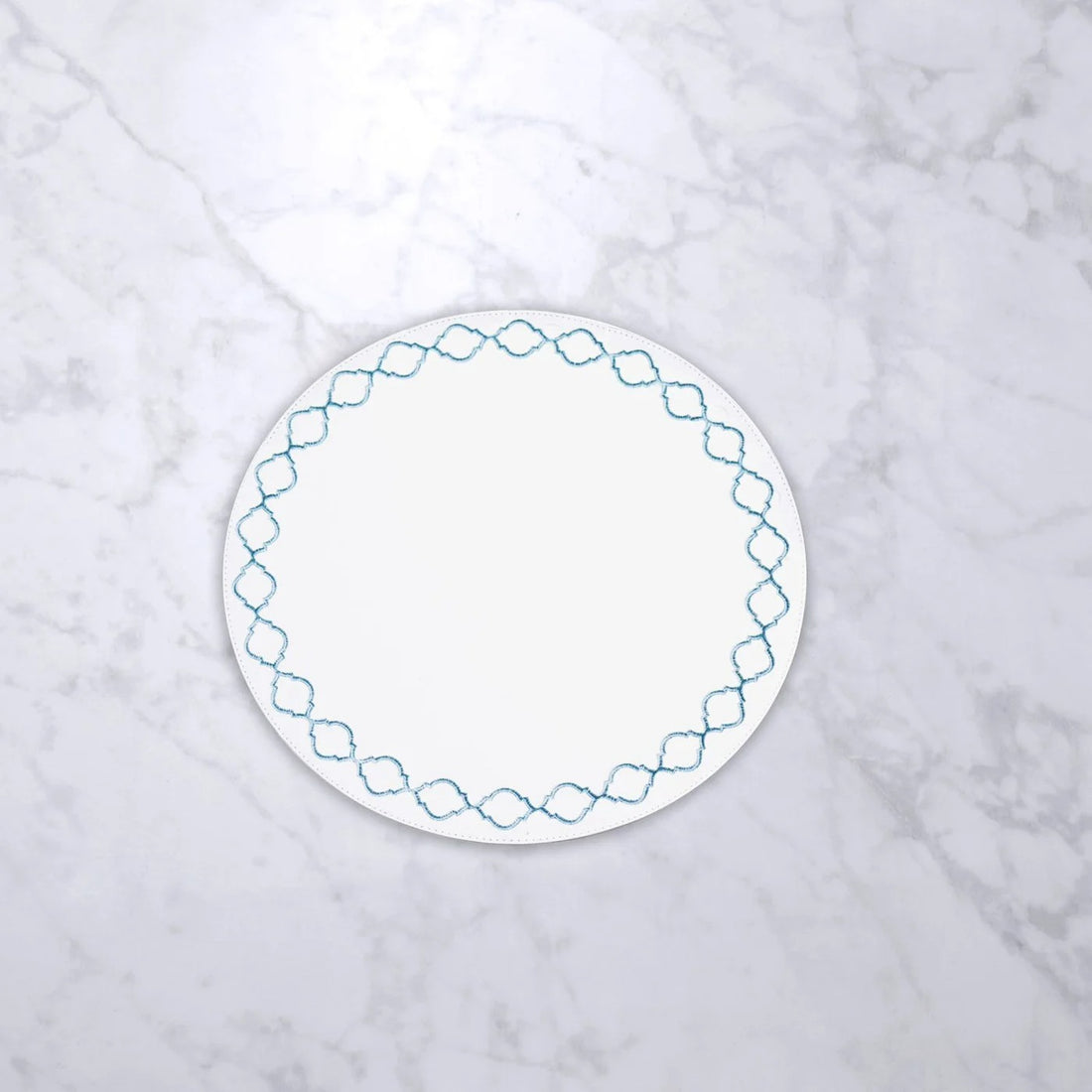 beatriz-ball-vida-round-embroidered-quatrefoil-15-5-round-placemats-set-of-4-blue