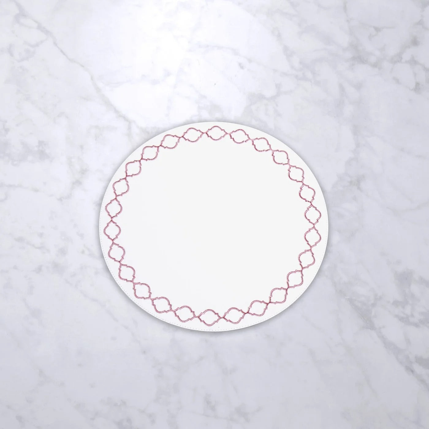 beatriz-ball-vida-round-embroidered-quatrefoil-15-5-round-placemats-set-of-4-pink