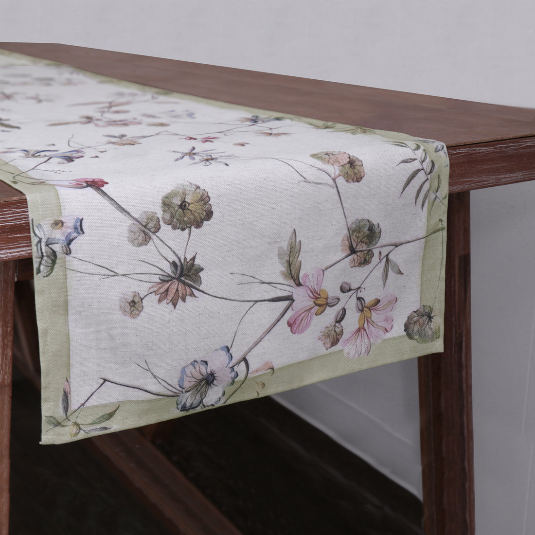 beatriz-ball-linen-gabrielle-runner-108-x-18-floral