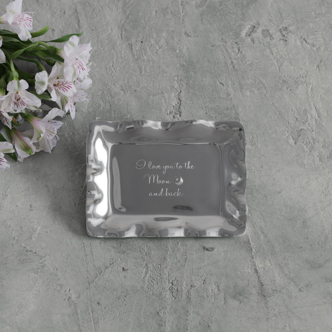 GIFTABLES Vento Engraved Tray &quot;Love you to Moon back&quot;