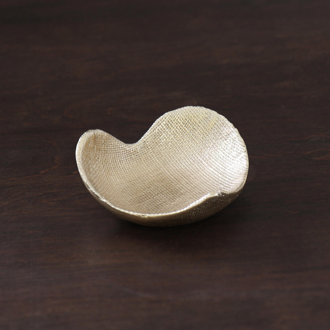 beatriz-ball-giftables-sierra-modern-banda-heart-bowl-gold