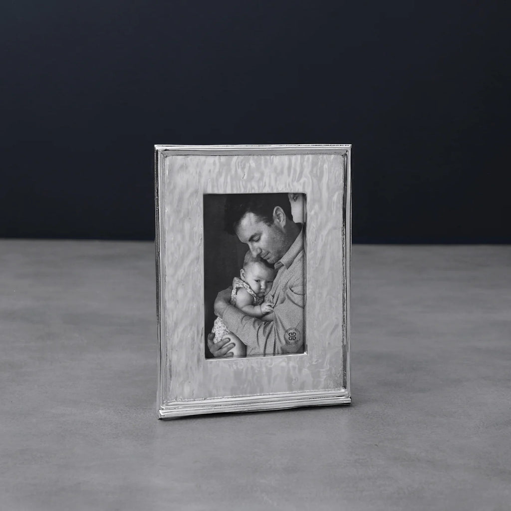 beatriz-ball-frame-emerson-4-x-6-vertical