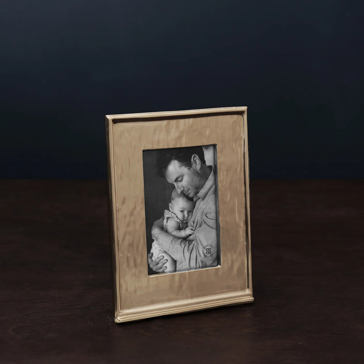 beatriz-ball-frame-emerson-4-x-6-vertical-gold-seconds-non-refundable