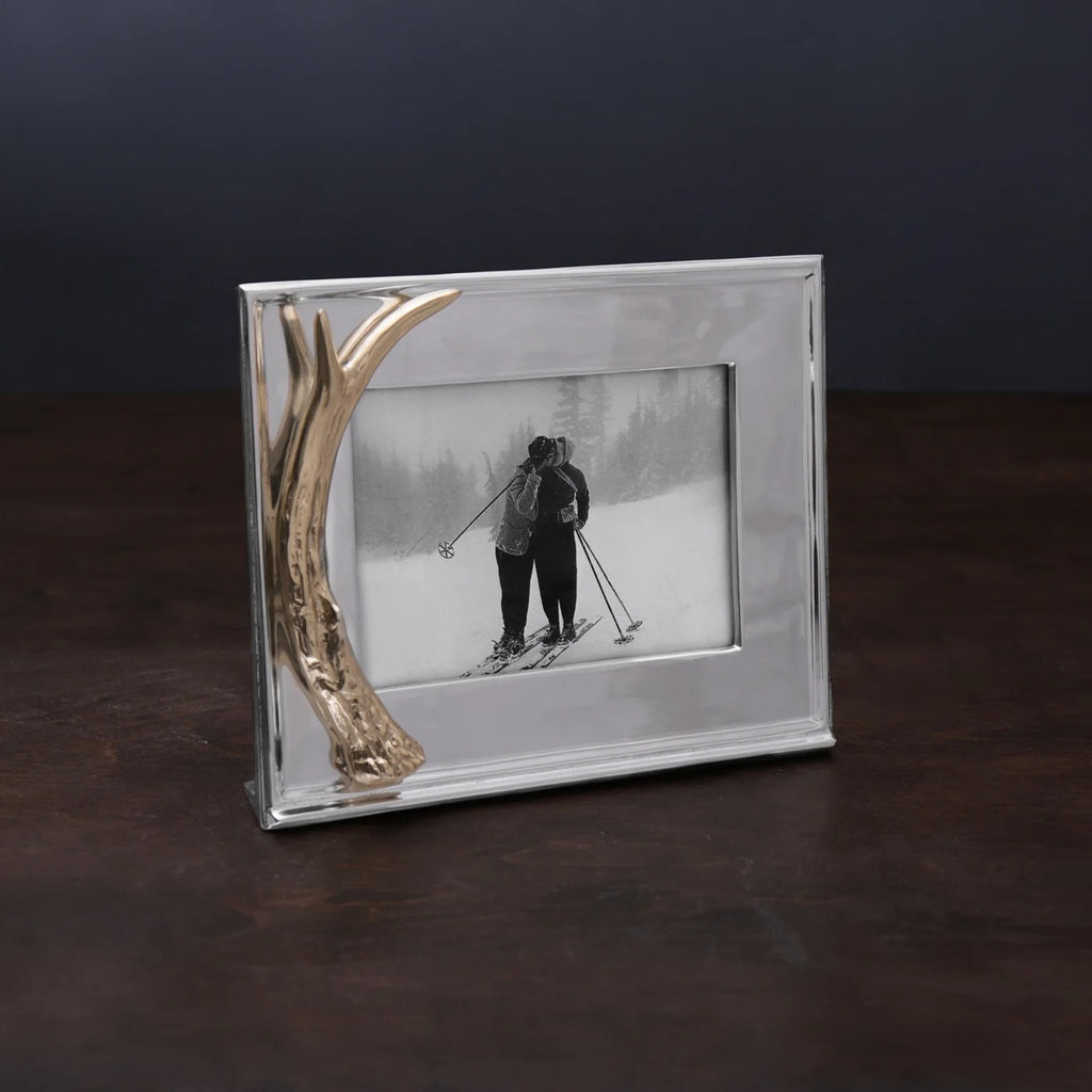 beatriz-ball-frame-antler-5-x-7-horizontal-with-gold-antler