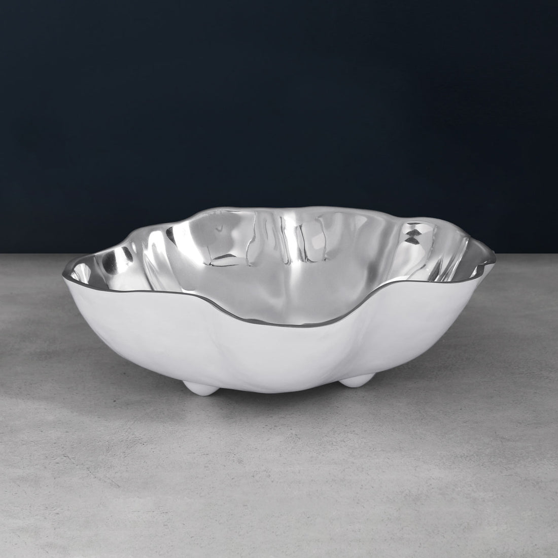 THANNI Onyx Medium Bowl (White and Silver)